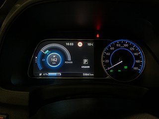 Halvkombi Nissan Leaf 11 av 21