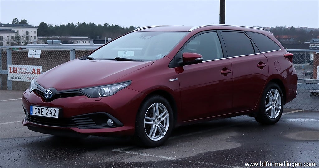 Toyota Auris Touring Sports 1.8 HSD Hybrid S/V-hjul