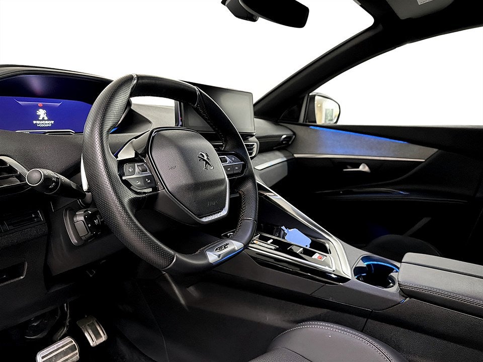 Bild på Peugeot 5008 GT Black Pack 1.2 PT 130hk Aut - 7-SITS, B-KAMERA