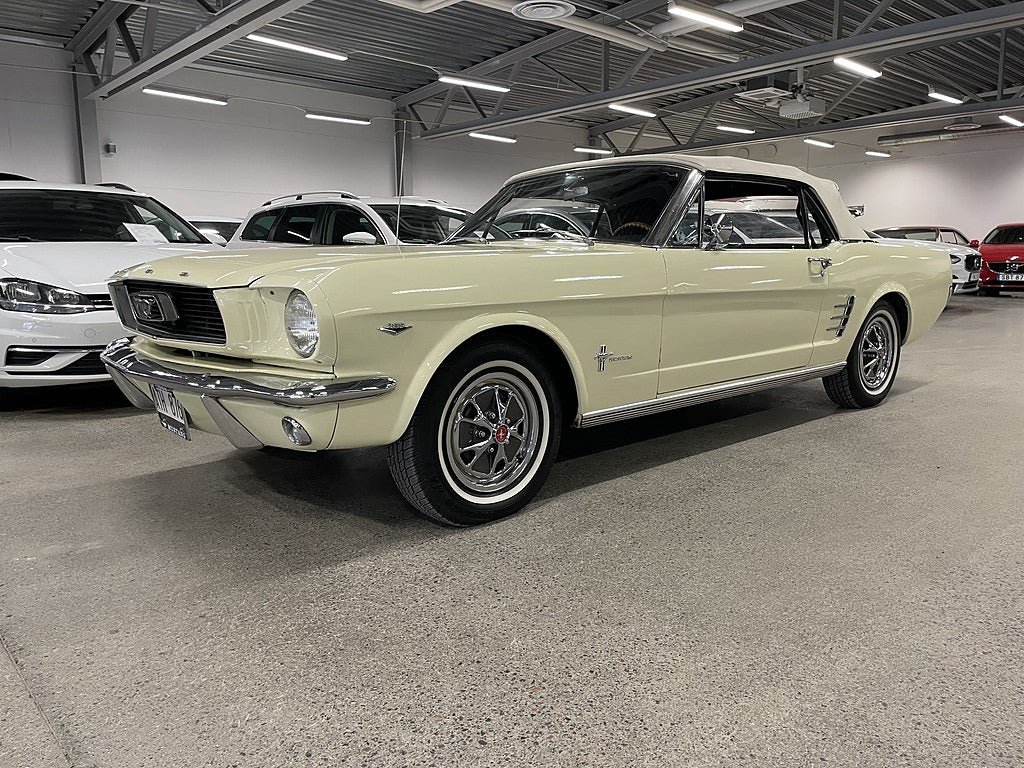 Ford Mustang Cabriolet V8