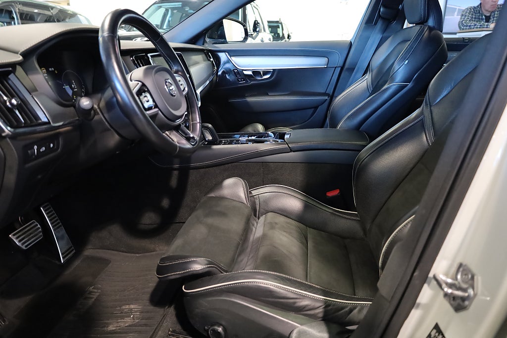 Volvo V90 Recharge T6 AWD AUT R-Design H&K Pano HUD 360° Navi