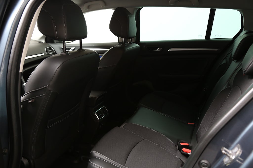 Renault Mégane Sport Tourer 1,3 TCe 140hk Aut Navi Kamera 2023