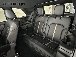 SUV Mazda CX-80 16 av 17