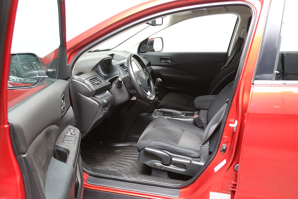 Honda CR-V 2,0 i-VTEC 4WD Elegance Plus 1ägare Drag 3917mil 2015