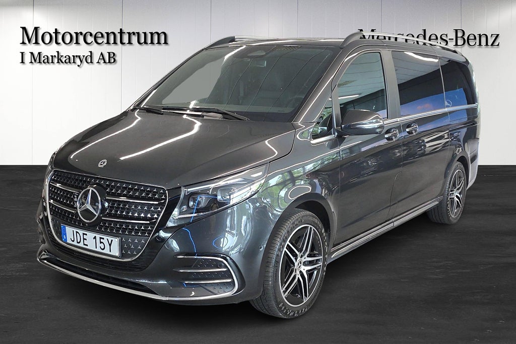 Mercedes-Benz V 300d 4MATIC AMG/Värmare/Drag/7-sits/Burmester/