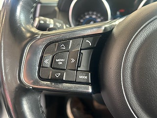 Jaguar XE 20d AWD R-Sport/S&V-hjul/Värmare/Drag/Psensorer