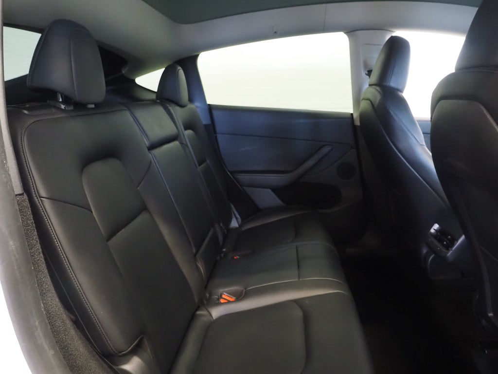 Tesla Model Y Performance 534hk AWD | Dragkrok | Panorama | Moms | 2023