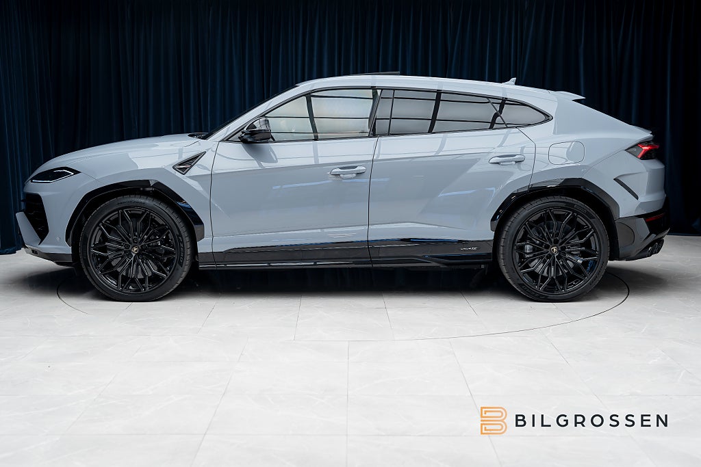 Lamborghini Urus SE Style-P Dark Adv 3D B&O Grigio Acheso 23” NY