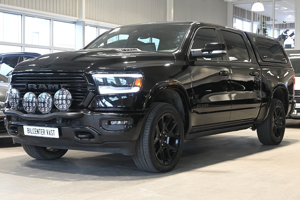 RAM 1500 Crew Cab V8 HEMI Laramie NIGHT Kåpa 