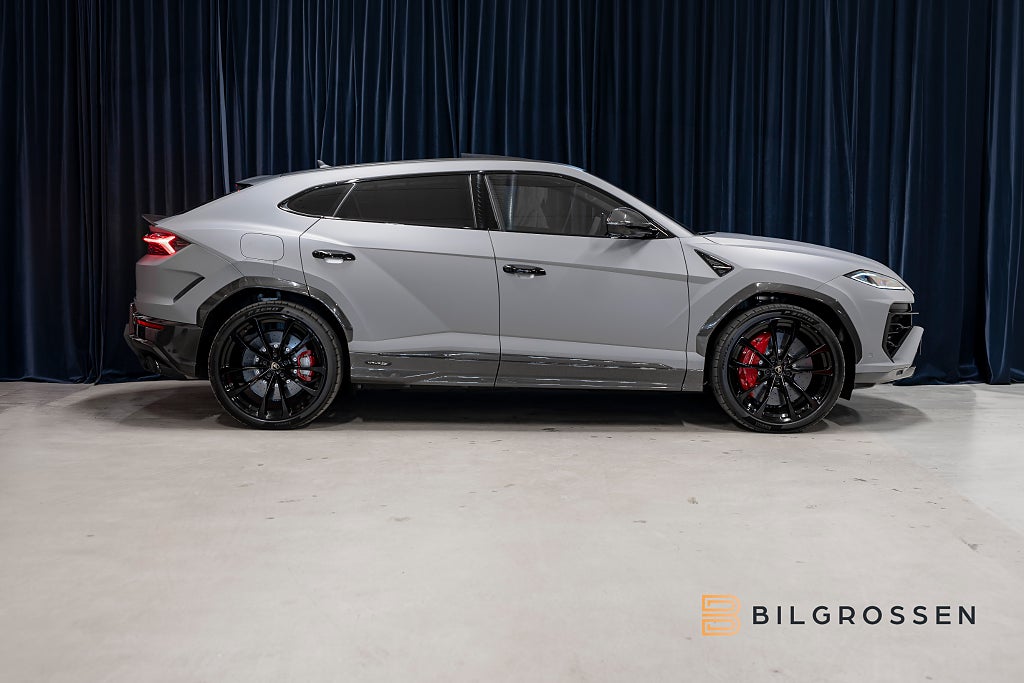 Lamborghini Urus SE Style-P Dark Big-Carbon Grigio China 23” NY