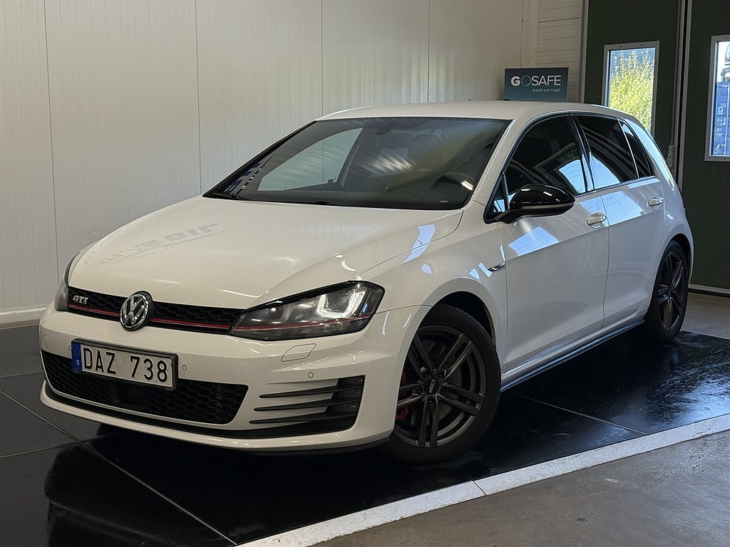 Volkswagen Golf GTI Performance 2.0 TSI 230hk|B-kam|Drag|SoV|