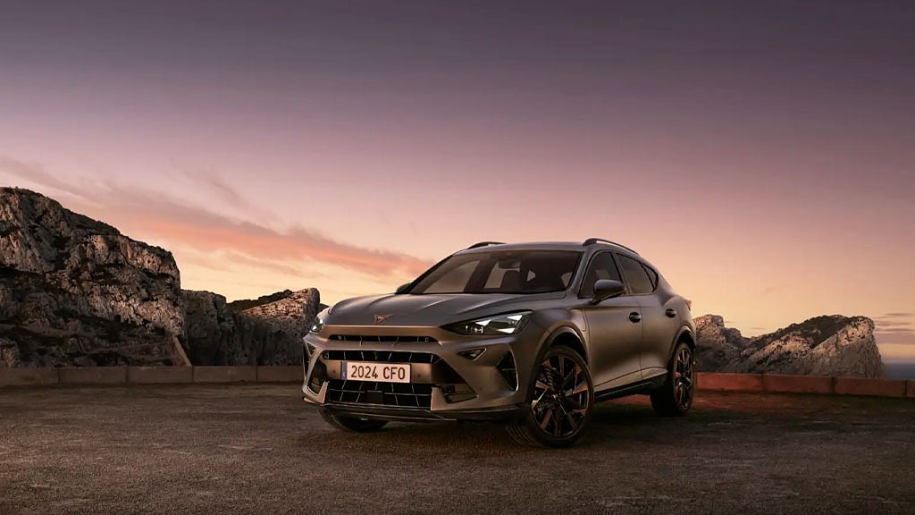 cupra formentor i skymning