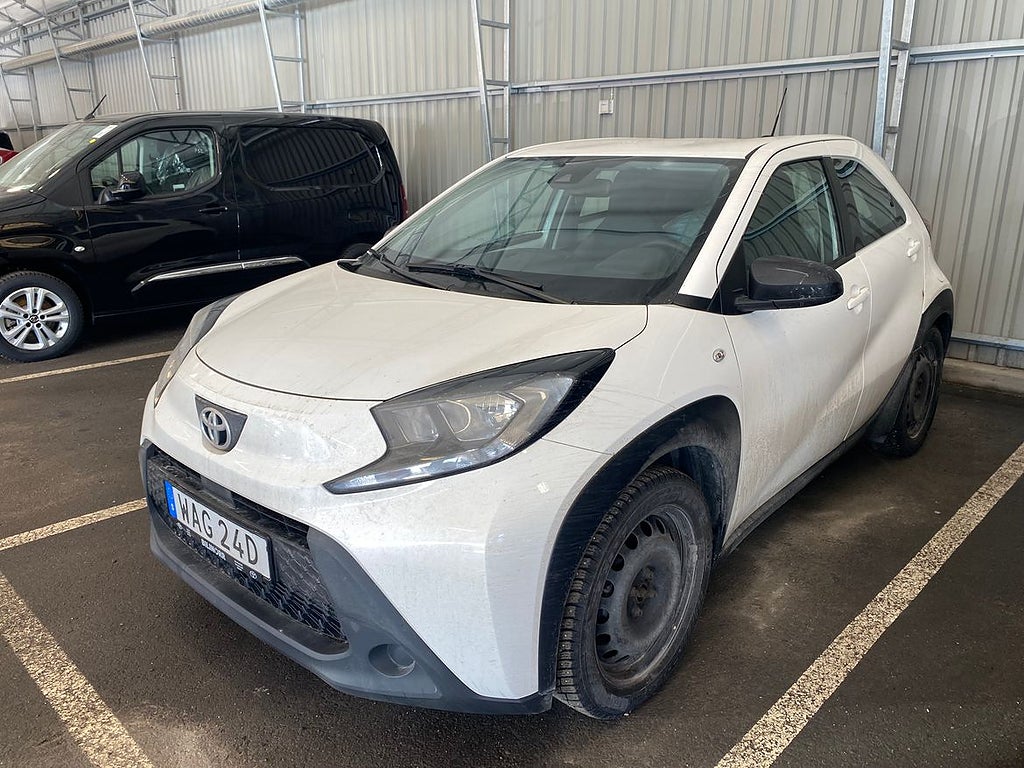 Toyota Aygo X 1.0 5dr Play Automat | Vinterhjul