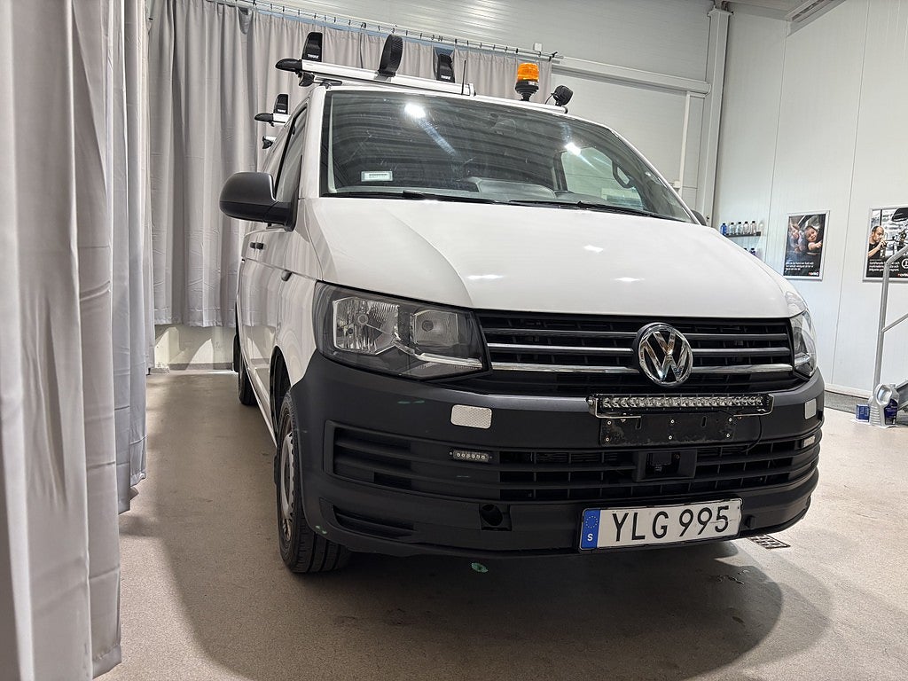 Volkswagen Transporter T32 2.0 TDI BMT Backkam Drag Värmare Endast 1900mil