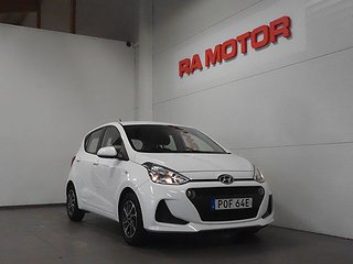 Halvkombi Hyundai i10 1 av 20