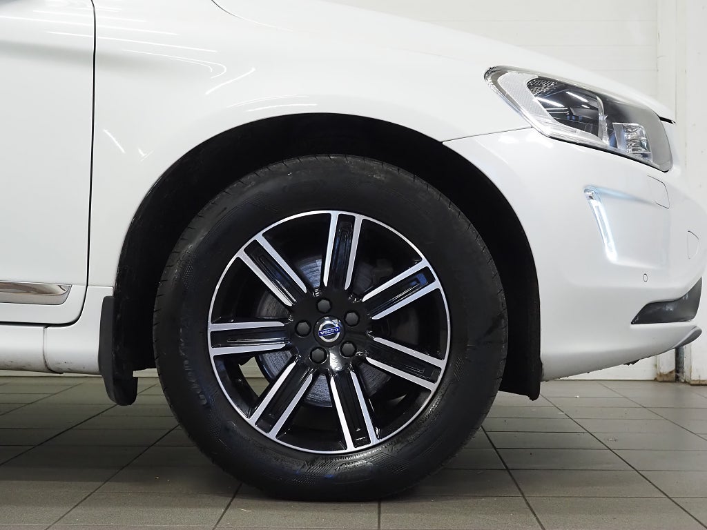 Volvo XC60 D4 190hk AWD Classic Summum | Drag | Kamera | Navi | 2017