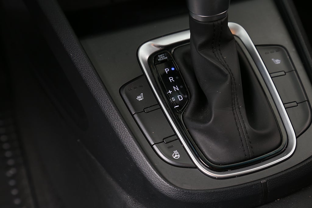 Hyundai Kona Hybrid 1,6 GDi 141hk HEV 6DCT Essential Motorv Drag 2022