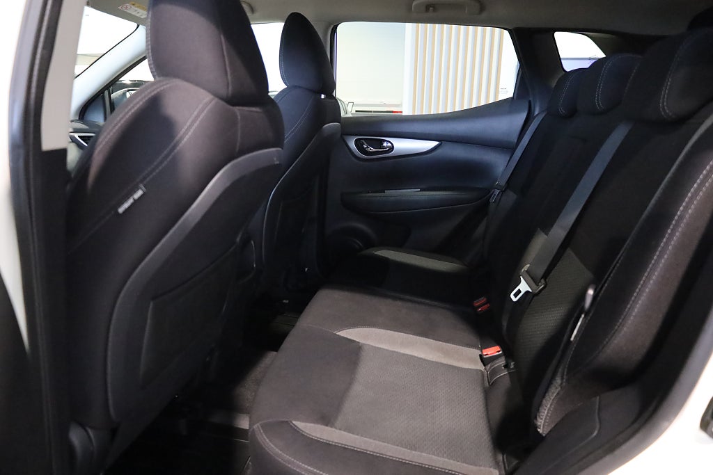 Nissan Qashqai 1,3 DIG-T 160hk N-CONNECTA Aut 360° Navi P-sensorer 2019