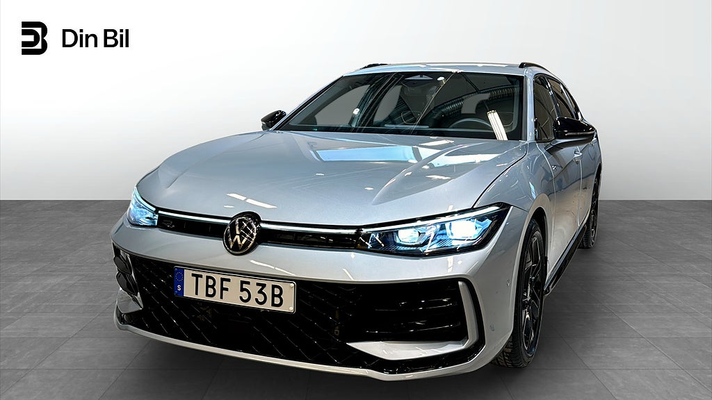 Volkswagen Passat TDI193 DSG 4M R-Line Black/Drag/Värmare