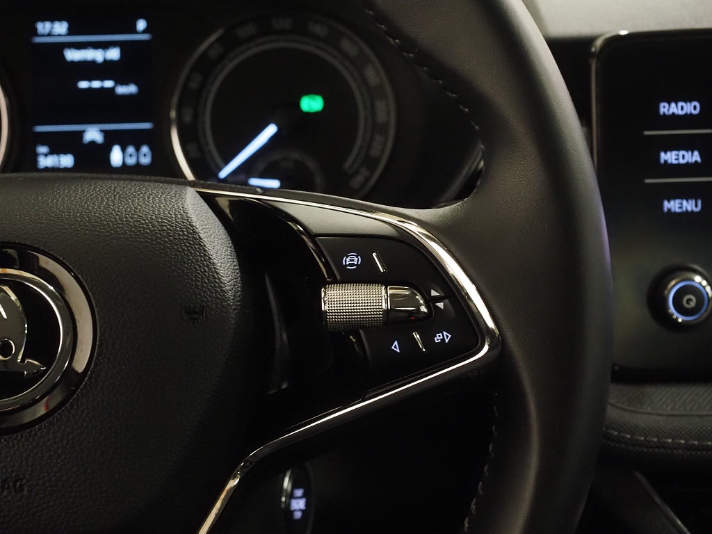 Skoda Fabia 1.0 TSI 110hk DSG Style | Backkamera | PDC | 2023