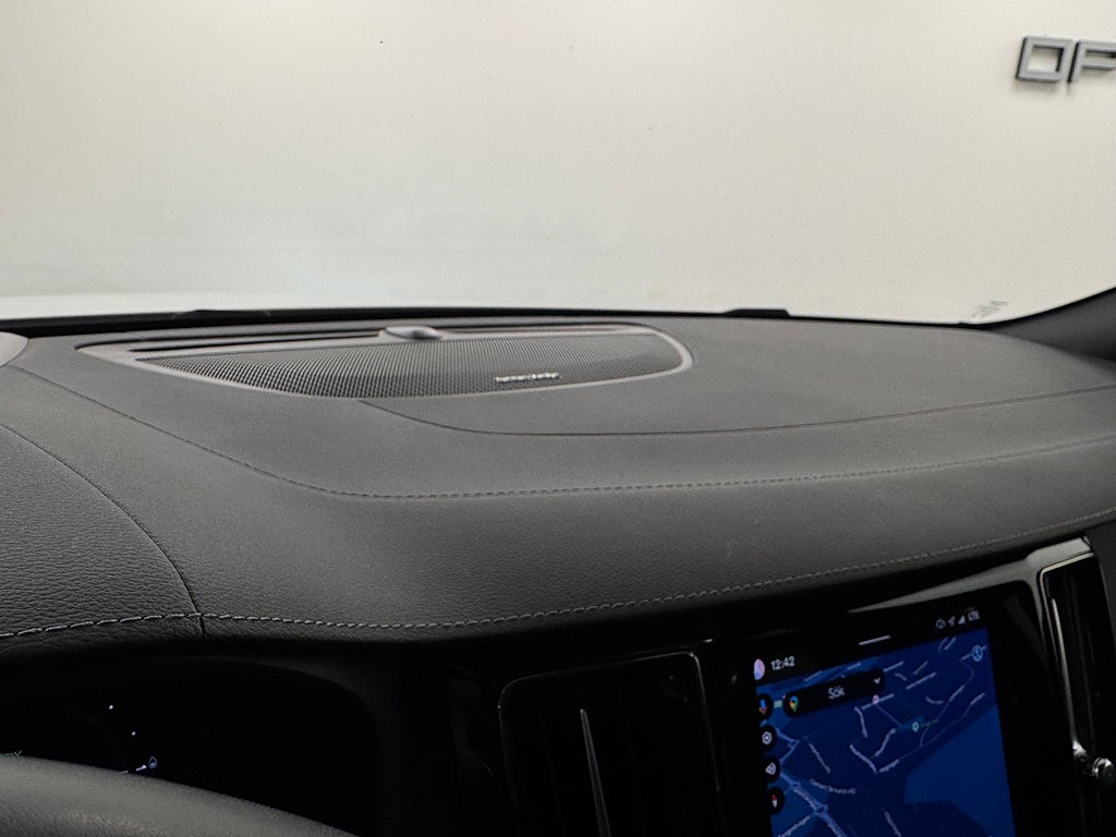 Volvo V60 T6 Plug-In Hybrid AWD Ultra Dark Pano H&K MOMS Fullutr bild 15