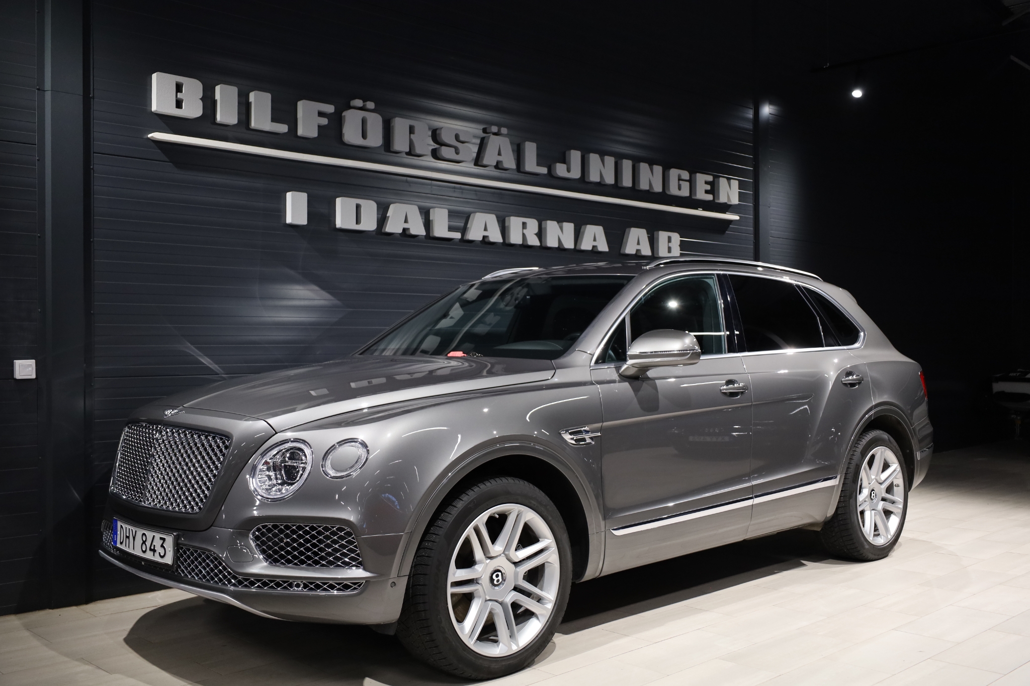 Bentley Bentayga 2018, bild 3/10