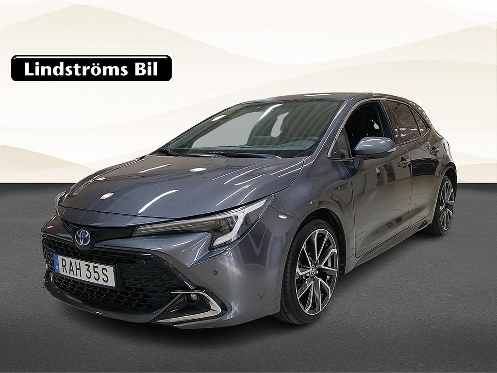 Toyota Corolla 1,8 HYBRID 5D EXECUTIVE VINTERHJUL