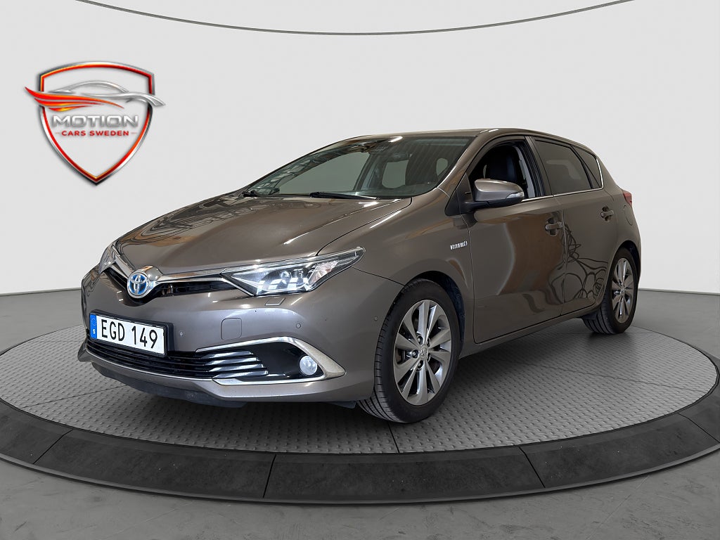 Toyota Auris Hybrid e-CVT V-Hjul BKamera PSensorer Värm NyBes 3.45%