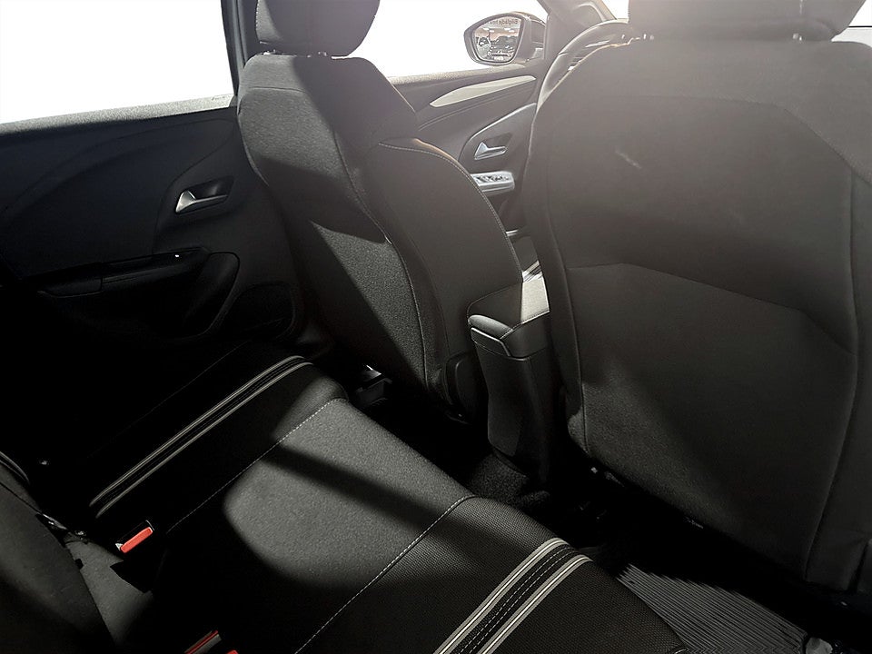 Bild på Opel Corsa GS 1.2 PT 100hk Aut B-KAMERA CARPLAY RATTVÄRME