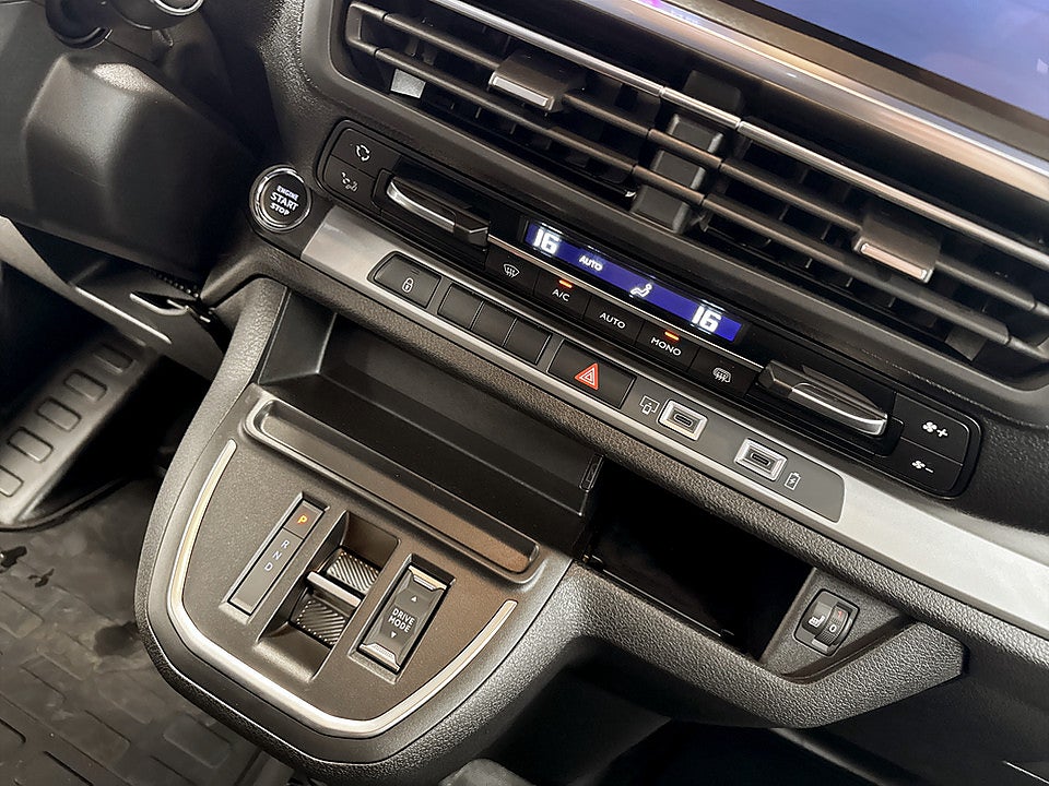 Bild på Peugeot Expert Plus 150hk Aut L3 - EDITION! SERVICE & V-HJUL INGÅR!