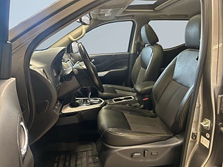 Nissan Navara Dubbelhytt 2.3 dCi 4WD MOMS Dvärm Drag Bkamera Kåpa S&V – bild 7