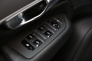 SUV Volvo XC90 12 av 32