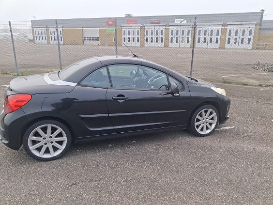 Peugeot 207 CC 1.6 VTi 