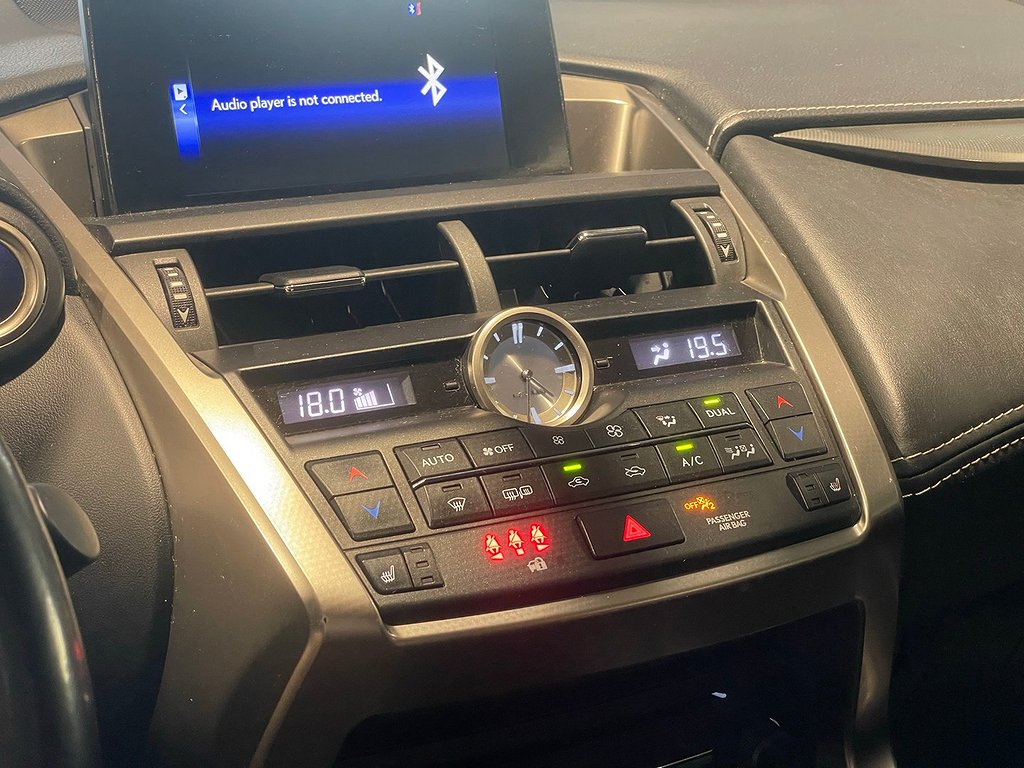 Lexus NX 300h AWD 2.5 AWD| BUSINESS | PREMIUM | LÄDER 2016