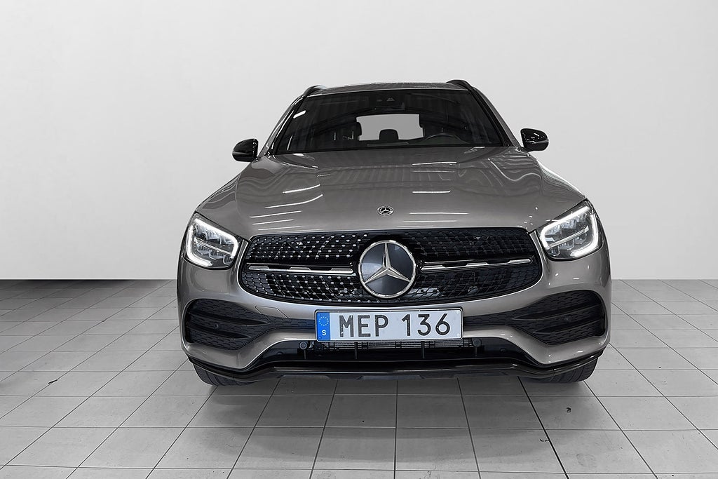 Mercedes-Benz GLC300 de 2022 - miniatyr 2