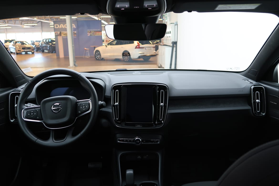 Volvo EC40 Twin Motor Performance Ultra 2025, photo 6/10