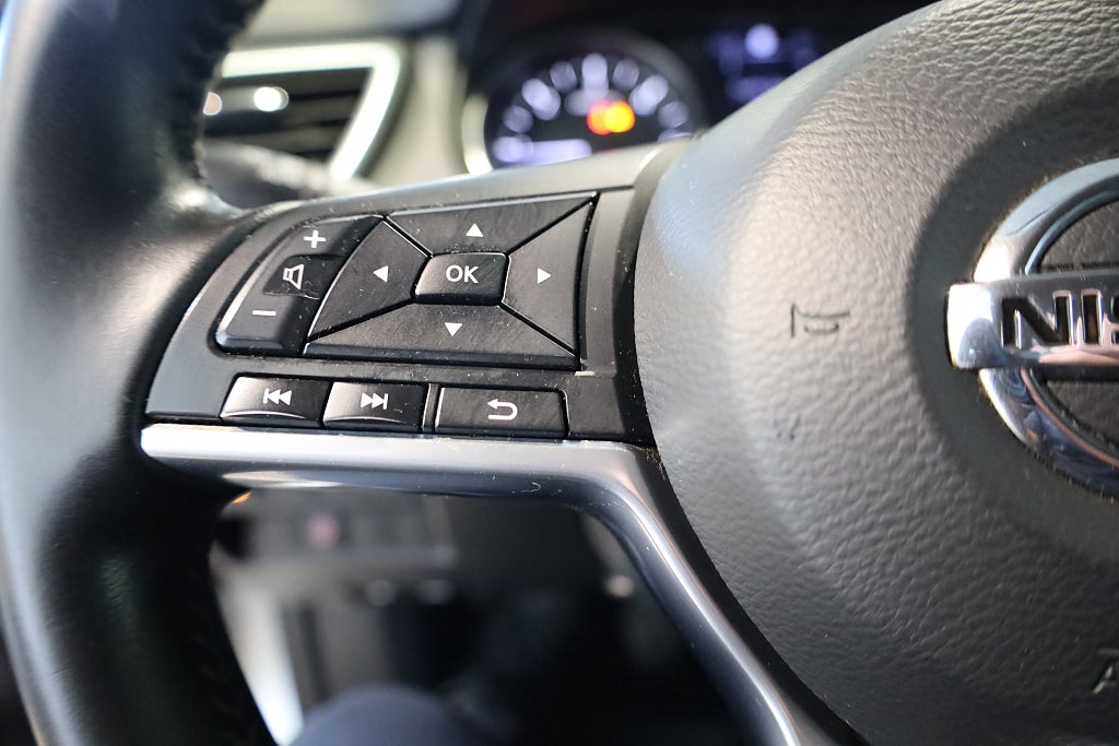 Nissan Qashqai 1.6 dCi N-Connecta 130HK Navi 360° Drag Keyless Blåtand 2017