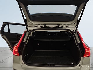 Volvo V60 Cross Country D4 AWD Momentum S&V-hjul/Kamera/Carplay/Handsfree/Dvärm