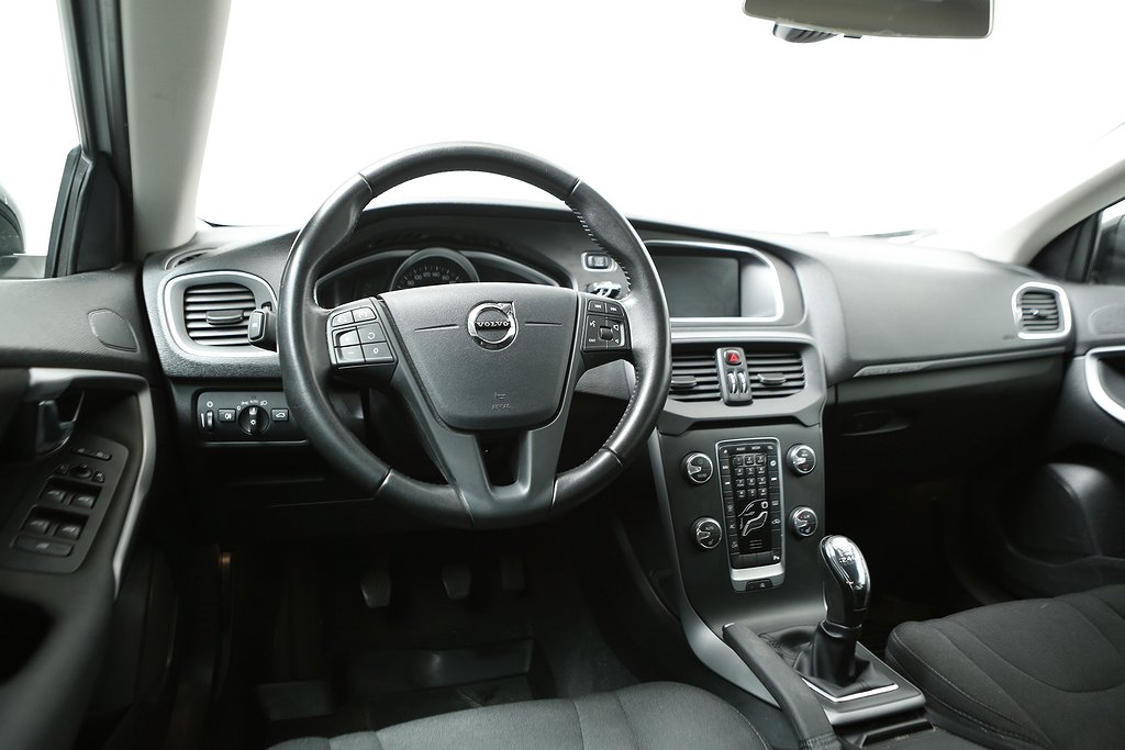 Volvo V40 Cross Country D3 150hk Kinetic Dragkrok Leasbar 2019