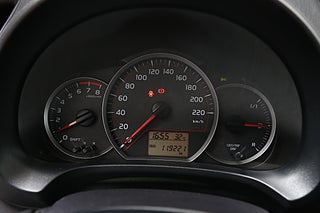 Halvkombi Toyota Yaris 17 av 25
