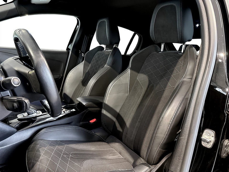 Bild på Peugeot E-208 GT Pack 50kWh 136hk Aut B-KAMERA NAVI