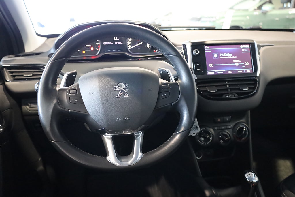 Peugeot 208 1.2 VTI PureTech AUT M-värme Blåtand 2017