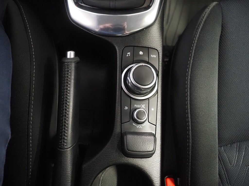 Mazda 2 5-dörrar 1.5 SKYACTIV-G Vision P-Sensorer Navigation 2016