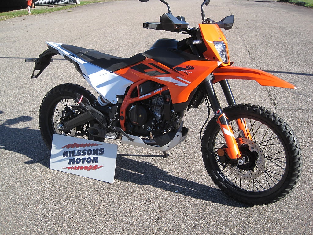 KTM 390 ENDURO R KTM 390 ENDURO R