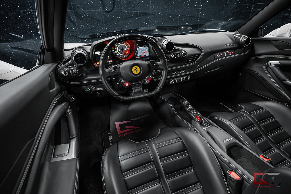 Ferrari F8 Tributo 3.9 V8 DCT, 720hk, 2021