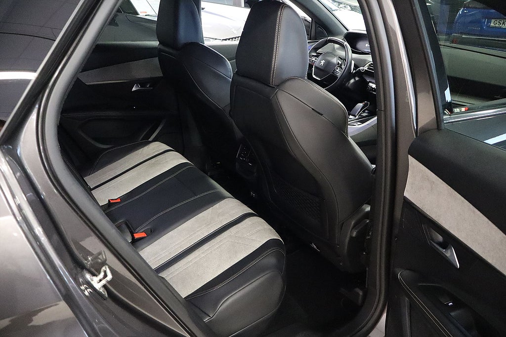 Bild på Peugeot 3008 GT HYBRID4 300hk Aut AWD - B-KAMERA