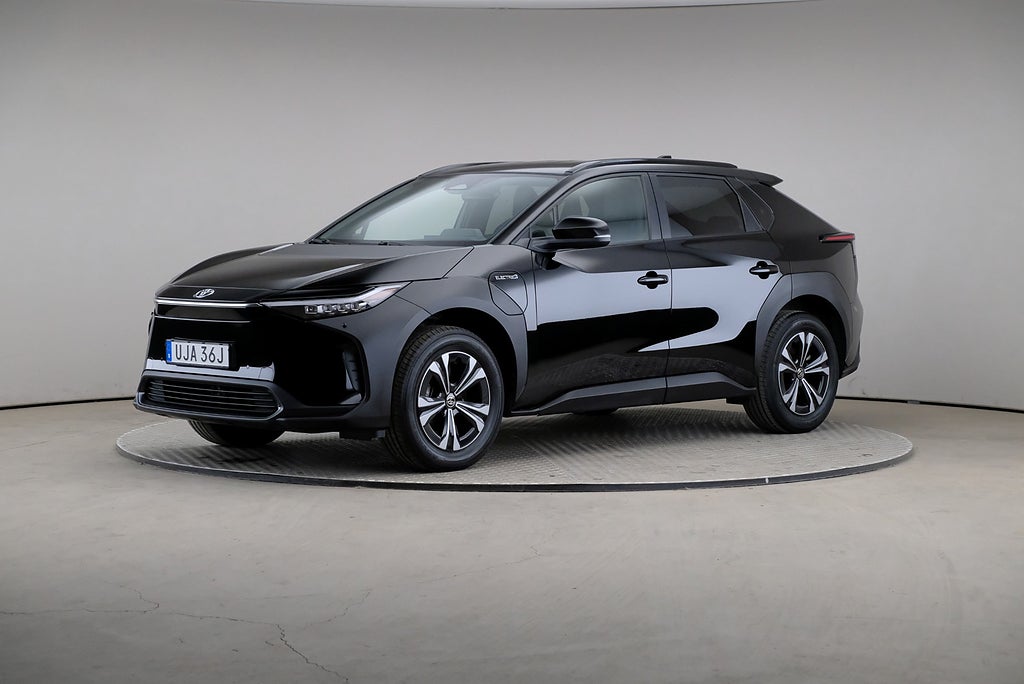 Toyota bZ4X Electric Style 218hk 4WD