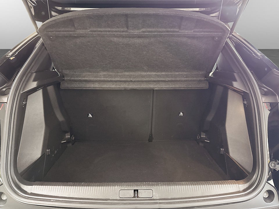Bild på Peugeot 2008 GT Hybrid 145hk Aut B-KAMERA ELSTOL CARPLAY
