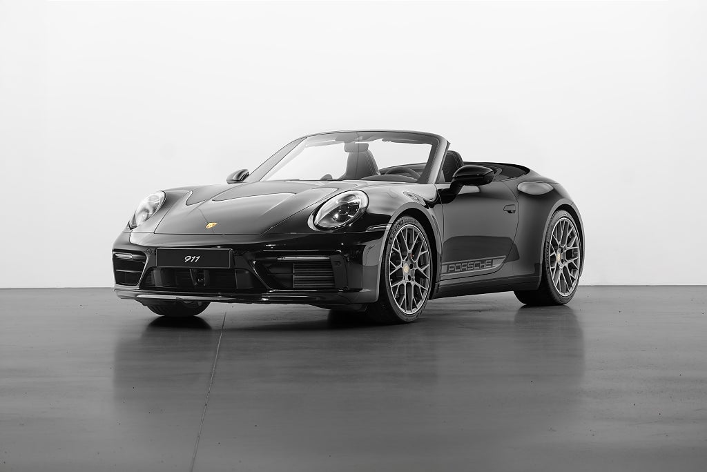 Porsche 911 992 Carrera 4S Cabriolet - Välutrustad
