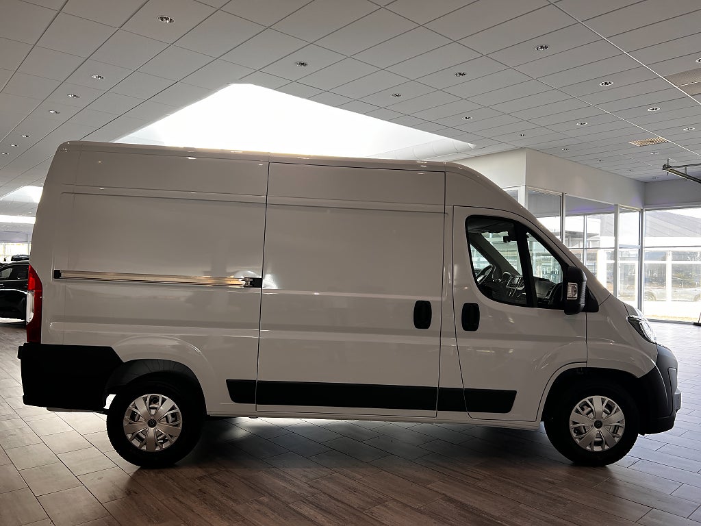 Peugeot Boxer L2H2 140 AUT Facelift  thumbnail